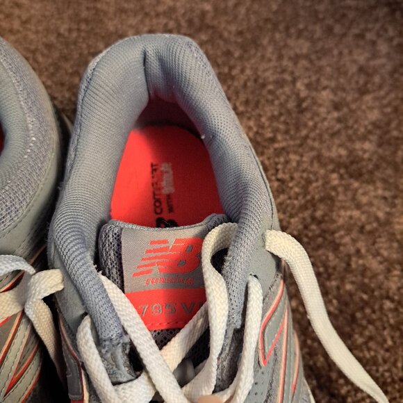 New Balance Comfort With Ortholite 795 V1 running shoes. Size 8 B (WE795GP1) - Picture 10 of 10